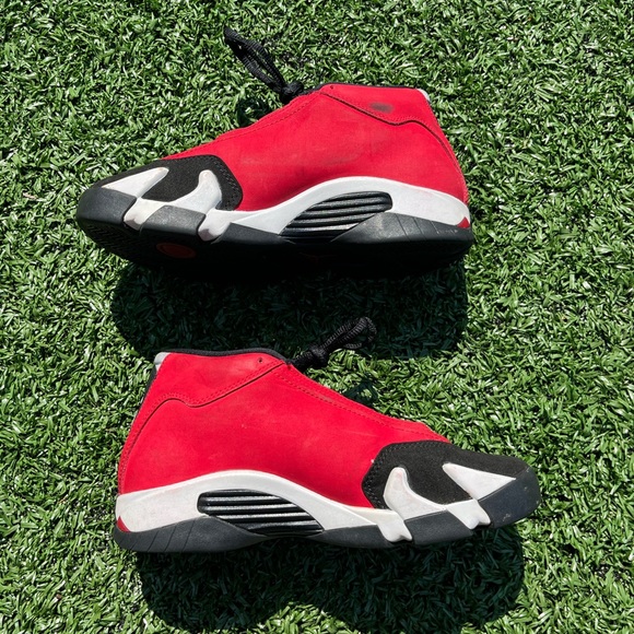 Air Jordan 14 Retro ‘Gym Red’
Size 5y
8/10 Condition No Box 
Buy Now $80 - Picture 2 of 6